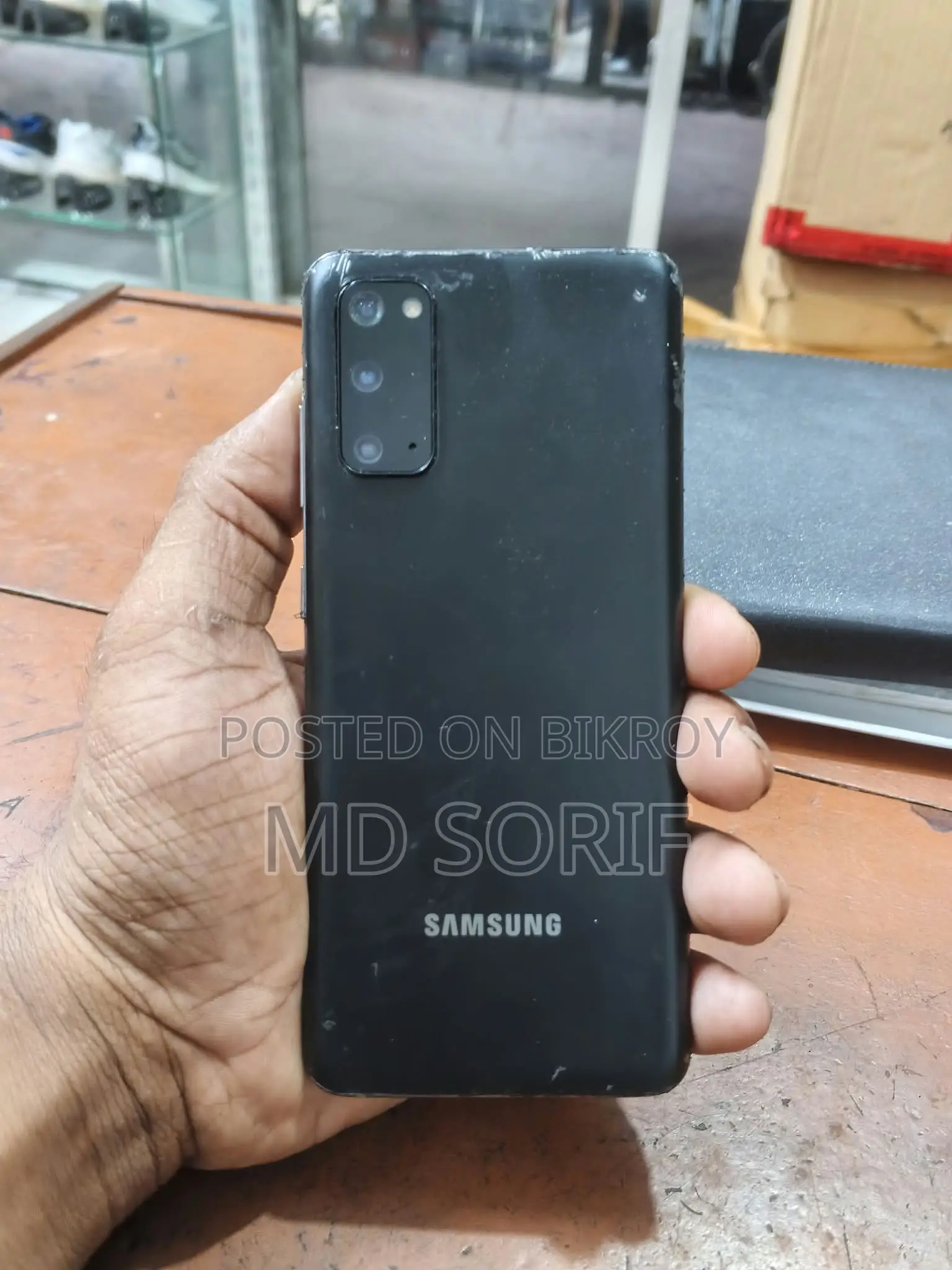 স্যামসাং গ্যালাক্সি এস২০ ১২৮ জিবি ব্ল্যাক