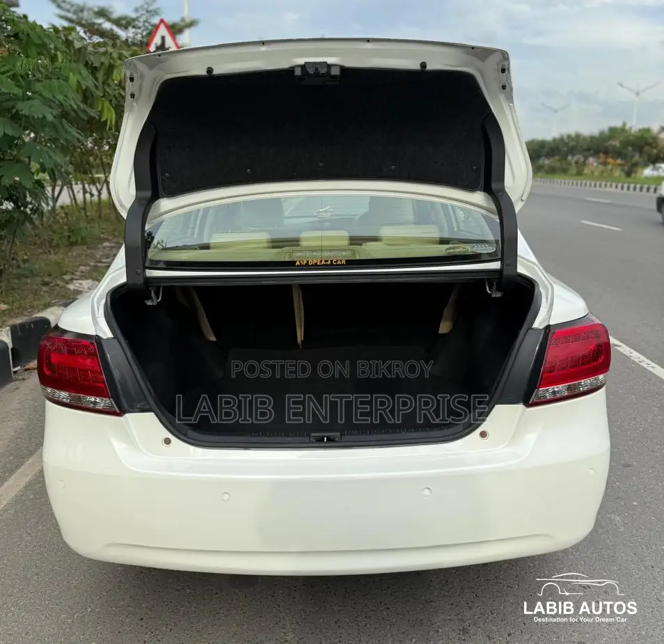 Toyota Premio 1.5 FWD 2016 Pearl