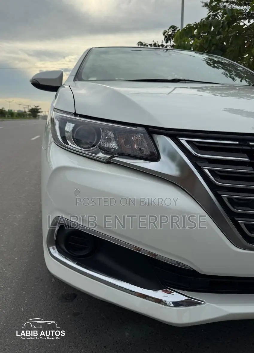 Toyota Premio 1.5 FWD 2016 Pearl