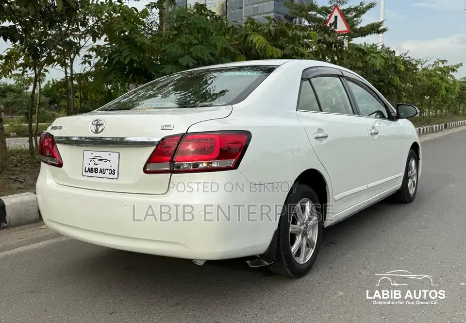 Toyota Premio 1.5 FWD 2016 Pearl