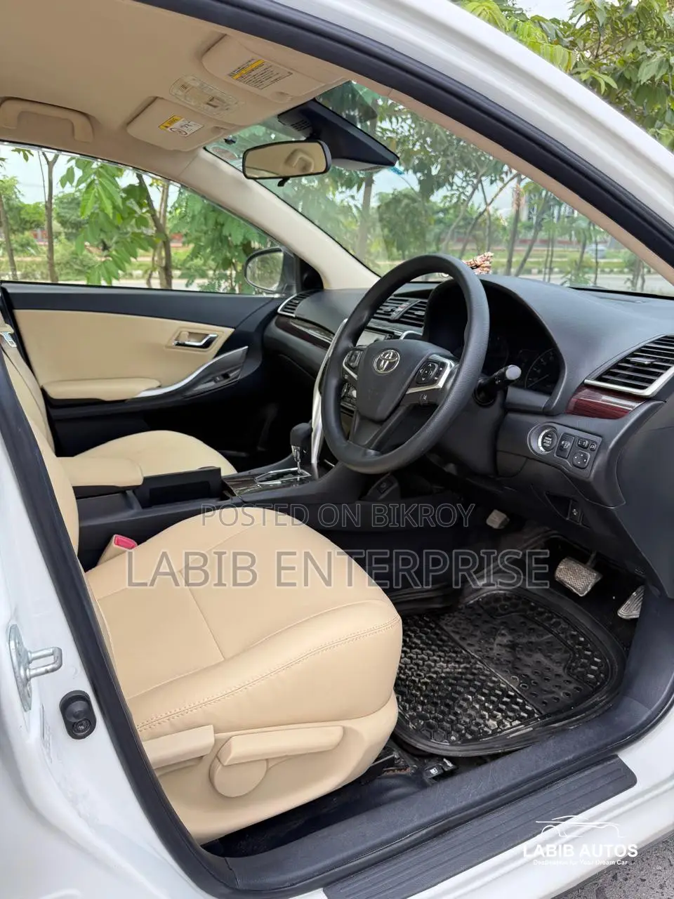 Toyota Premio 1.5 FWD 2016 Pearl