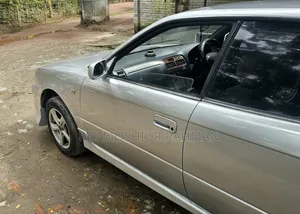 টয়োটা ভিস্তা ১৯৯৬ সিলভার