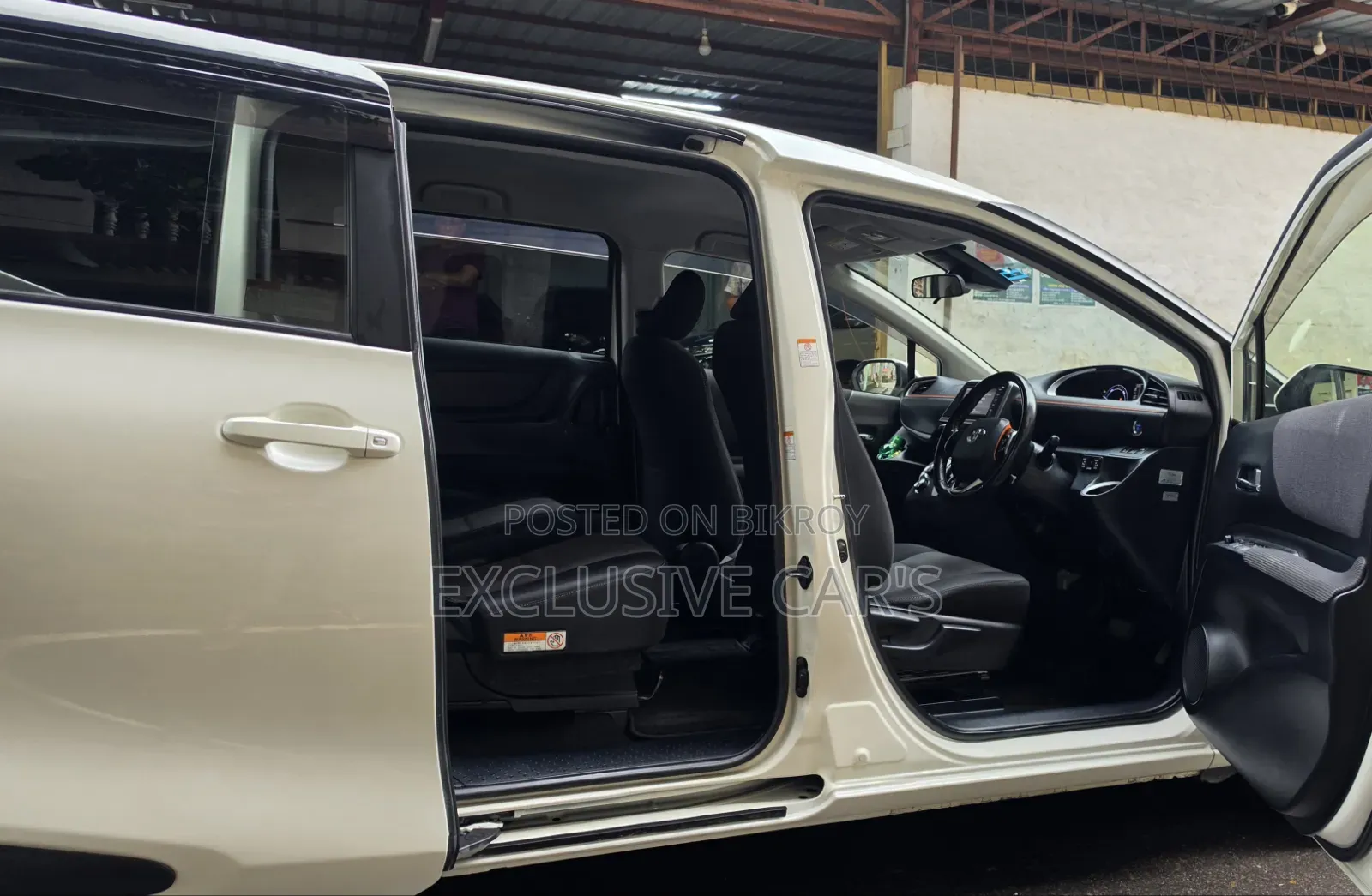 Toyota Sienta 2019 Pearl