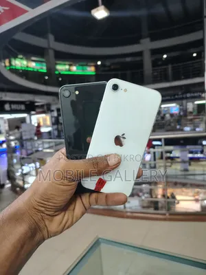 অ্যাপল আইফোন এসই (২০২০) ৬৪ জিবি