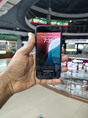 অ্যাপল আইফোন এসই (২০২০) ৬৪ জিবি