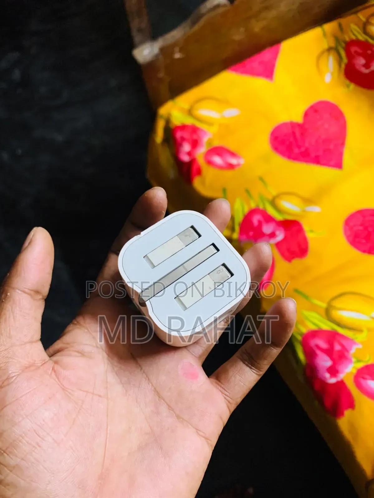 আইফোনের অরজিনাল চার্জার