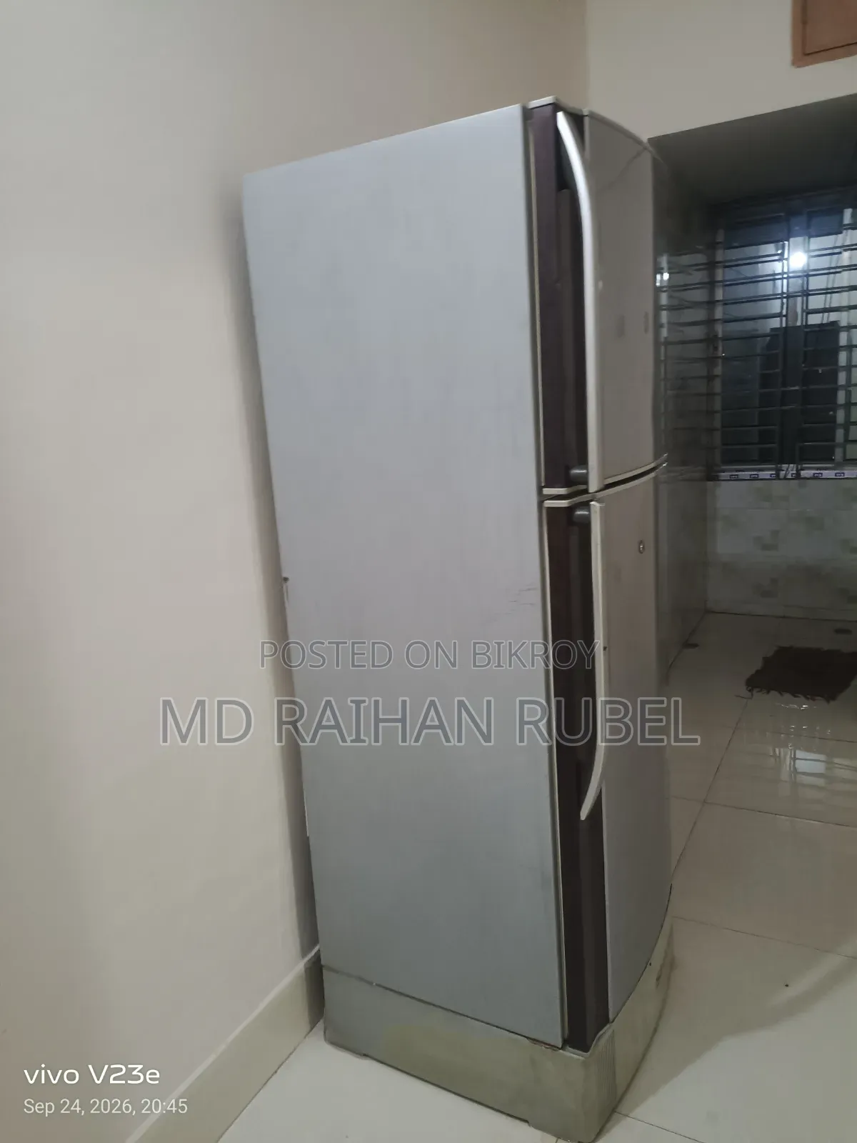 ভালো একটা ফ্রিজ বিক্রি করা হবে