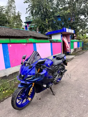 Yamaha R1 2023 Blue