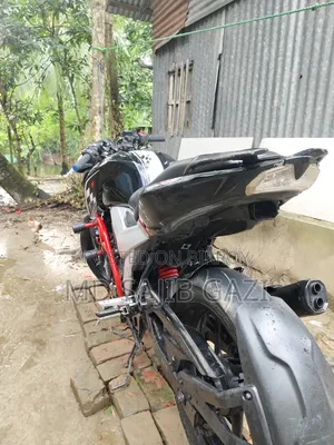 TVS Apache RTR 160 4V 2022 Black