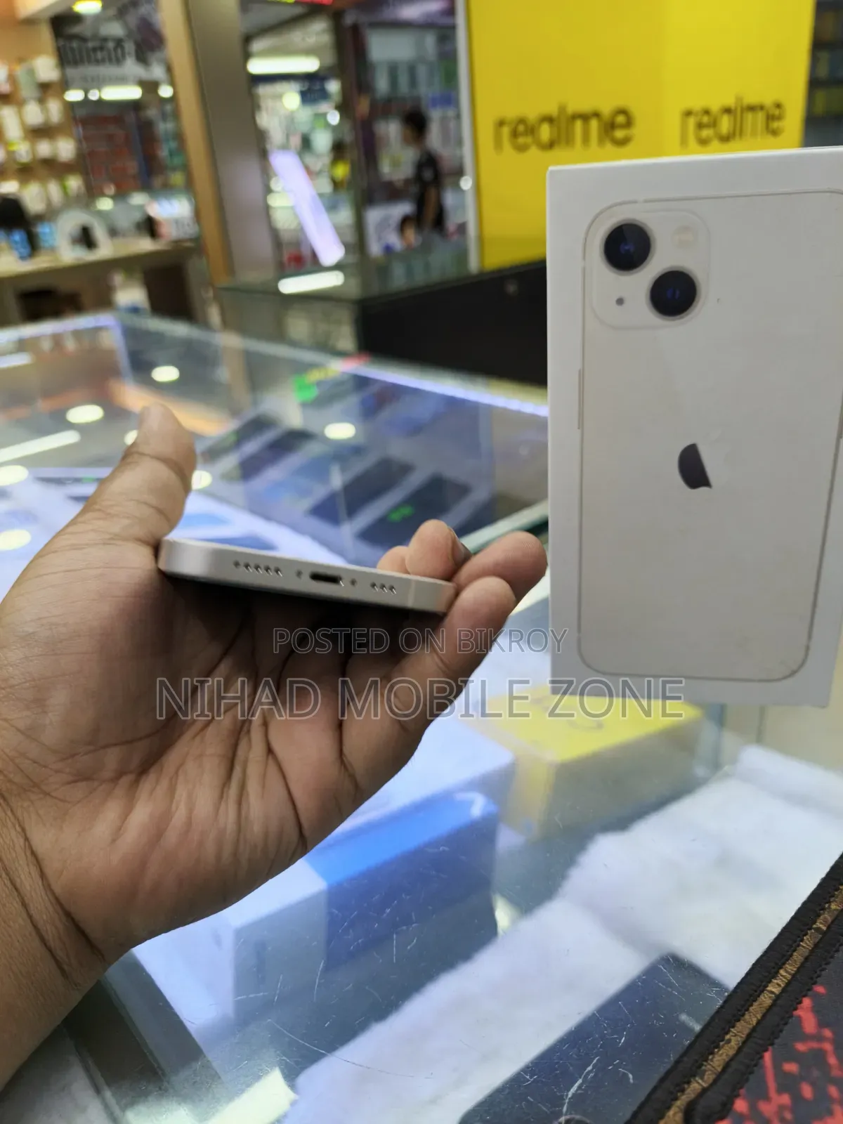 অ্যাপল আইফোন ১৩ ১২৮ জিবি হোয়াইট