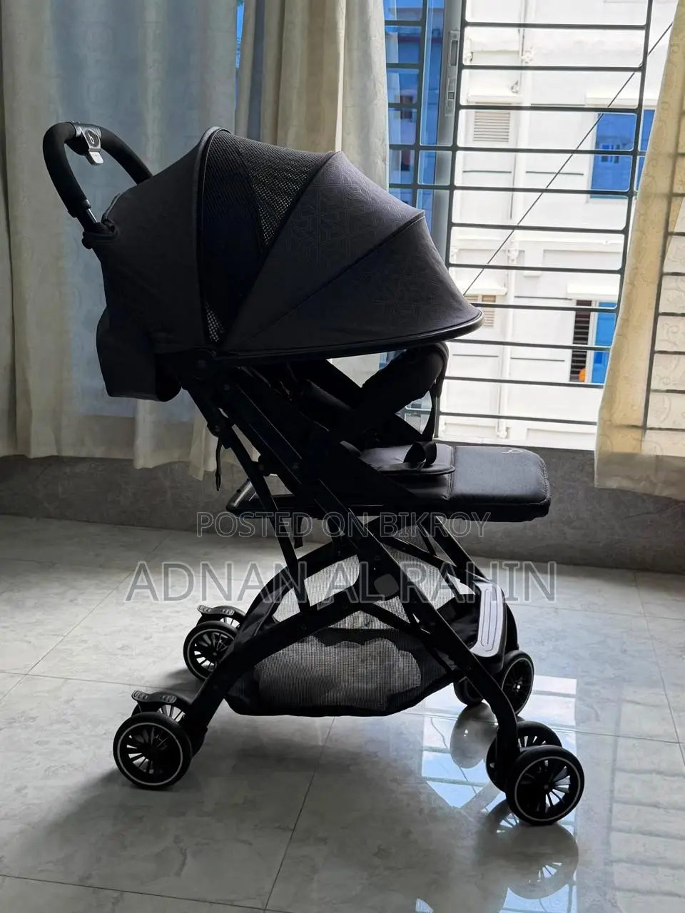 Baby Stroller in Excellent Condition: For Sale