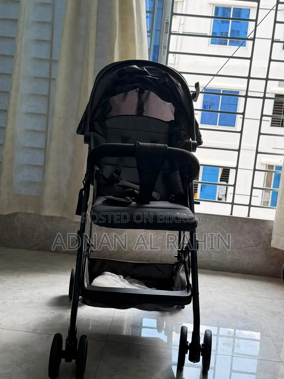 Baby Stroller in Excellent Condition: For Sale