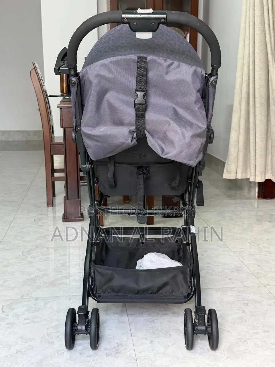 Baby Stroller in Excellent Condition: For Sale