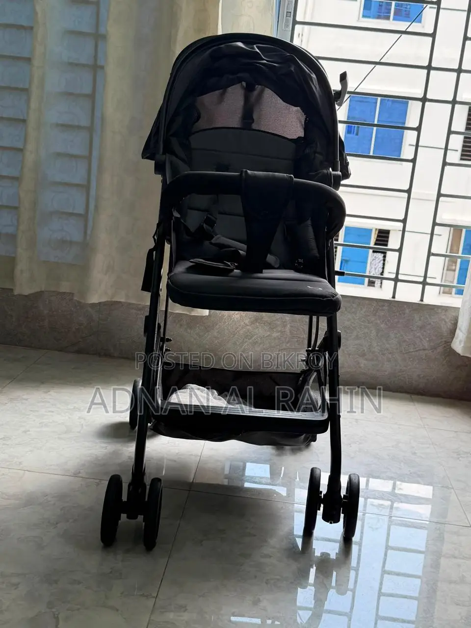 Baby Stroller in Excellent Condition: For Sale