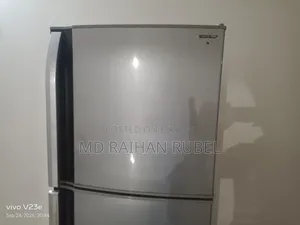 ভালো একটা ফ্রিজ বিক্রি করা হবে