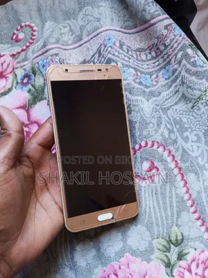 Samsung Galaxy J7 Pro 64 GB