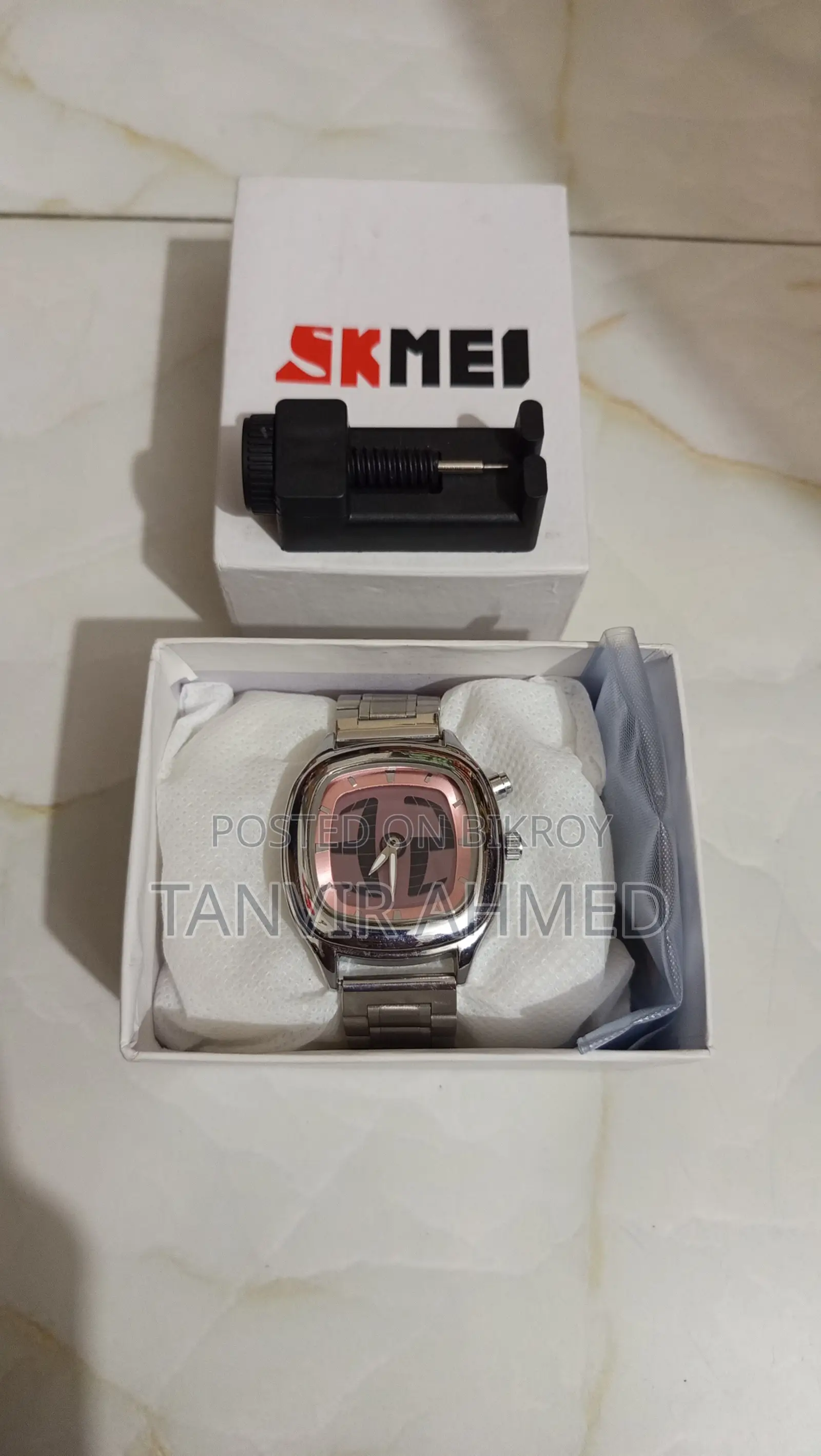 Y2K Retro Digital Watch - Vintage 2000s Style