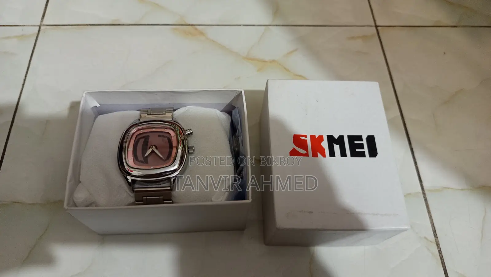 Y2K Retro Digital Watch - Vintage 2000s Style