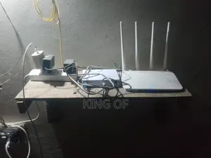 রাউটার এবং অনু বিক্রি ১৬০০ Fixed