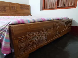 ৬*৭ ফিট বেড এবং ম্যাট্রেস