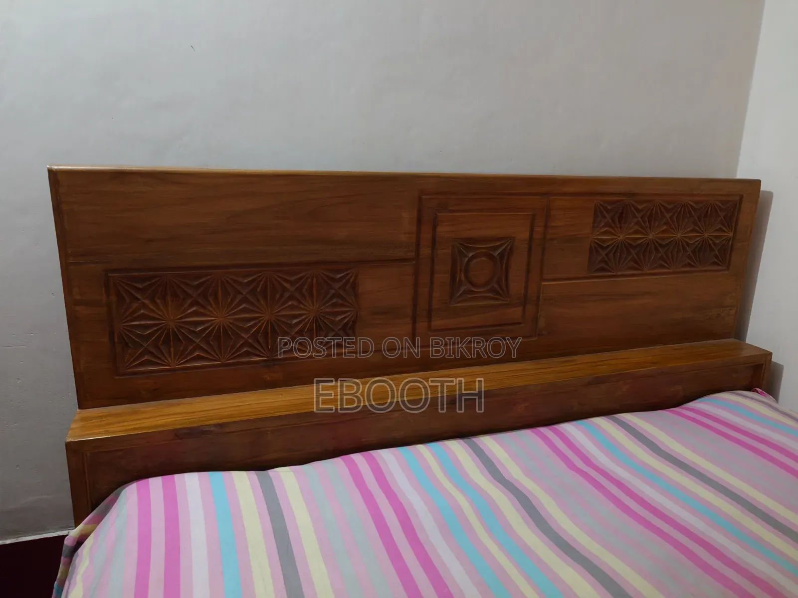 ৬*৭ ফিট বেড এবং ম্যাট্রেস