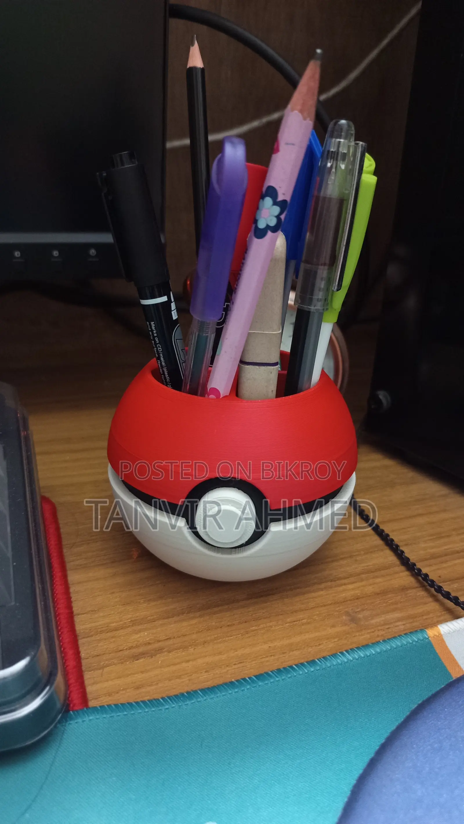3D Printed PokeBall Pen Holder