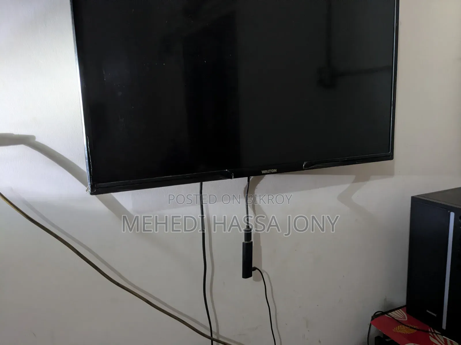 Walton TV Android Useable with TV Box Included