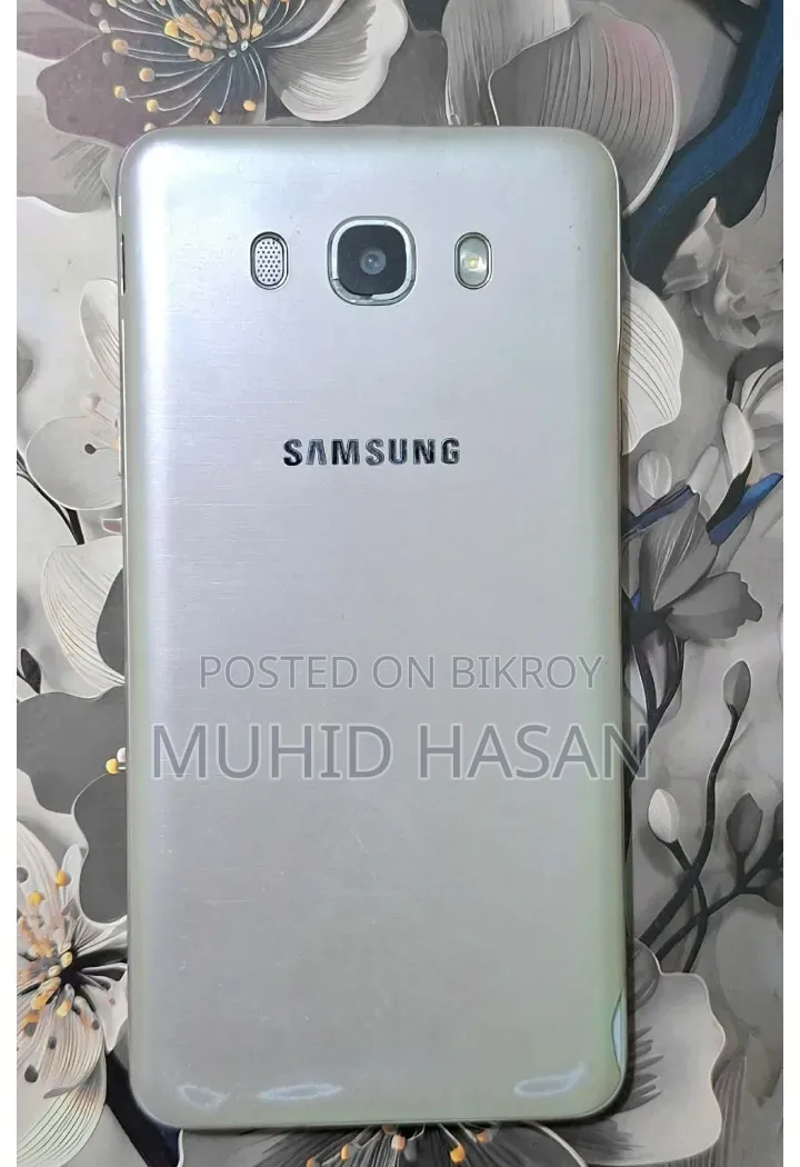 Samsung Galaxy J7 32 GB