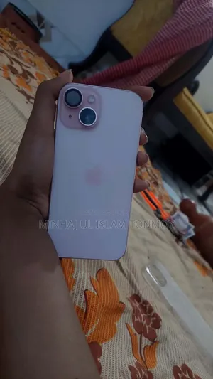 Apple iPhone 15 128 GB Pink