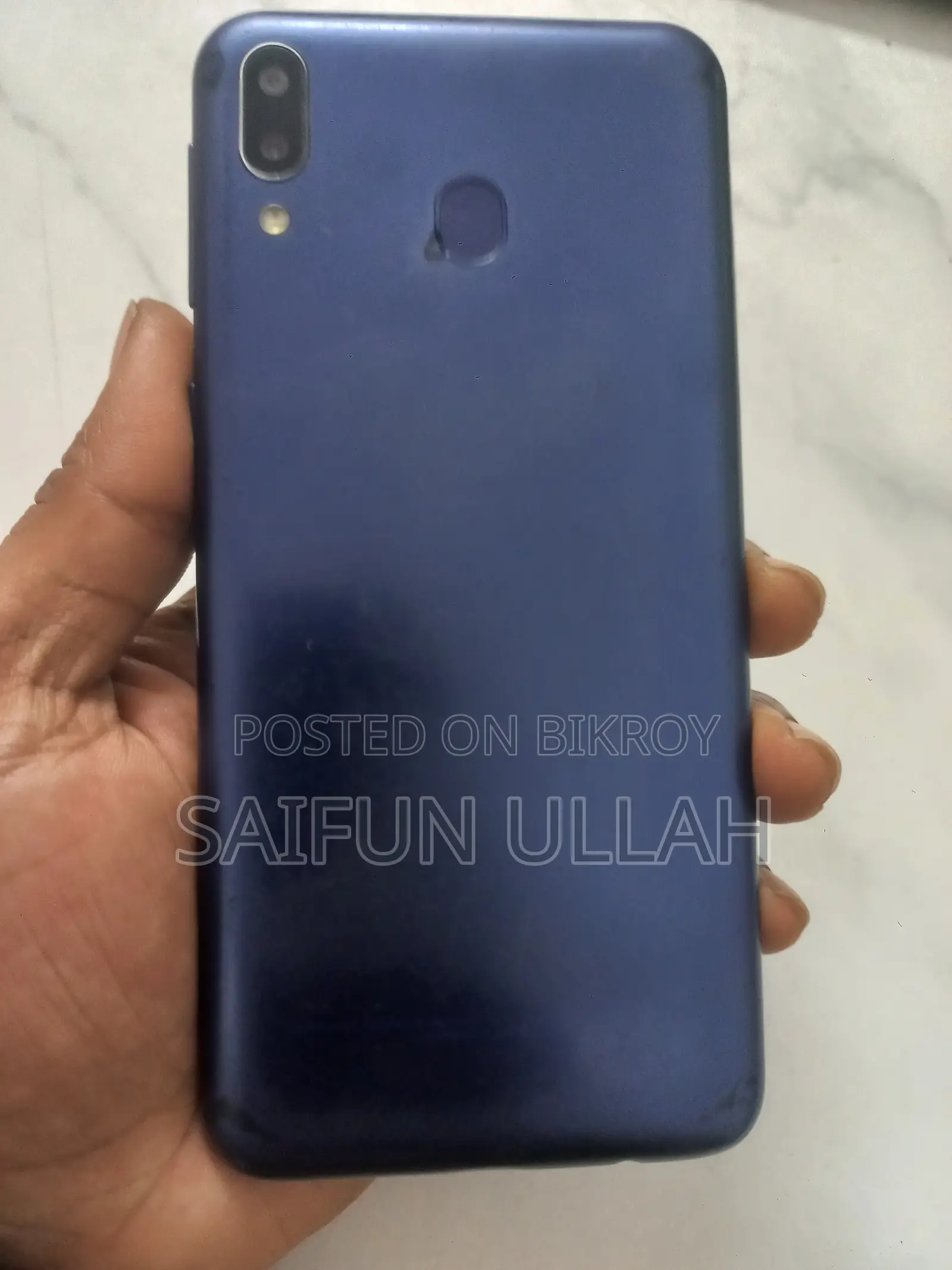 Samsung Galaxy M20 64 GB Black