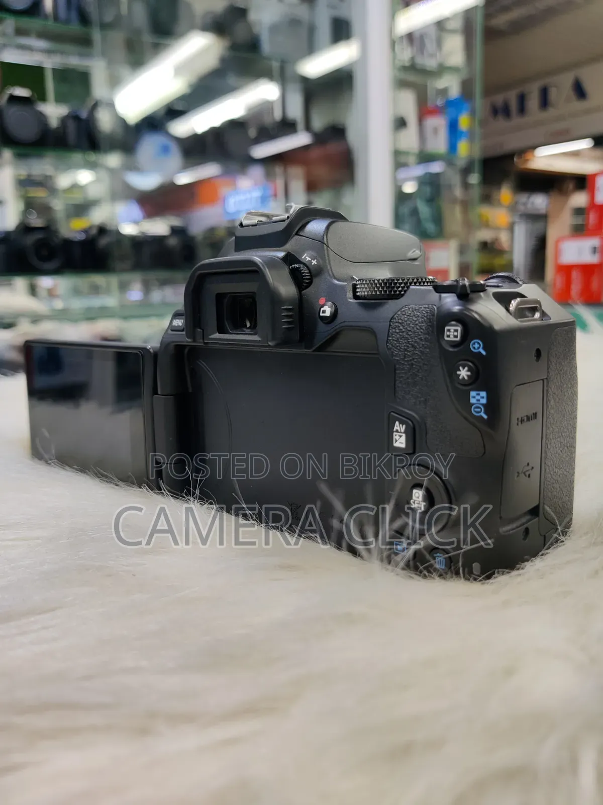 Canon EOS 200D Mark II With 18-55mm IS Lens