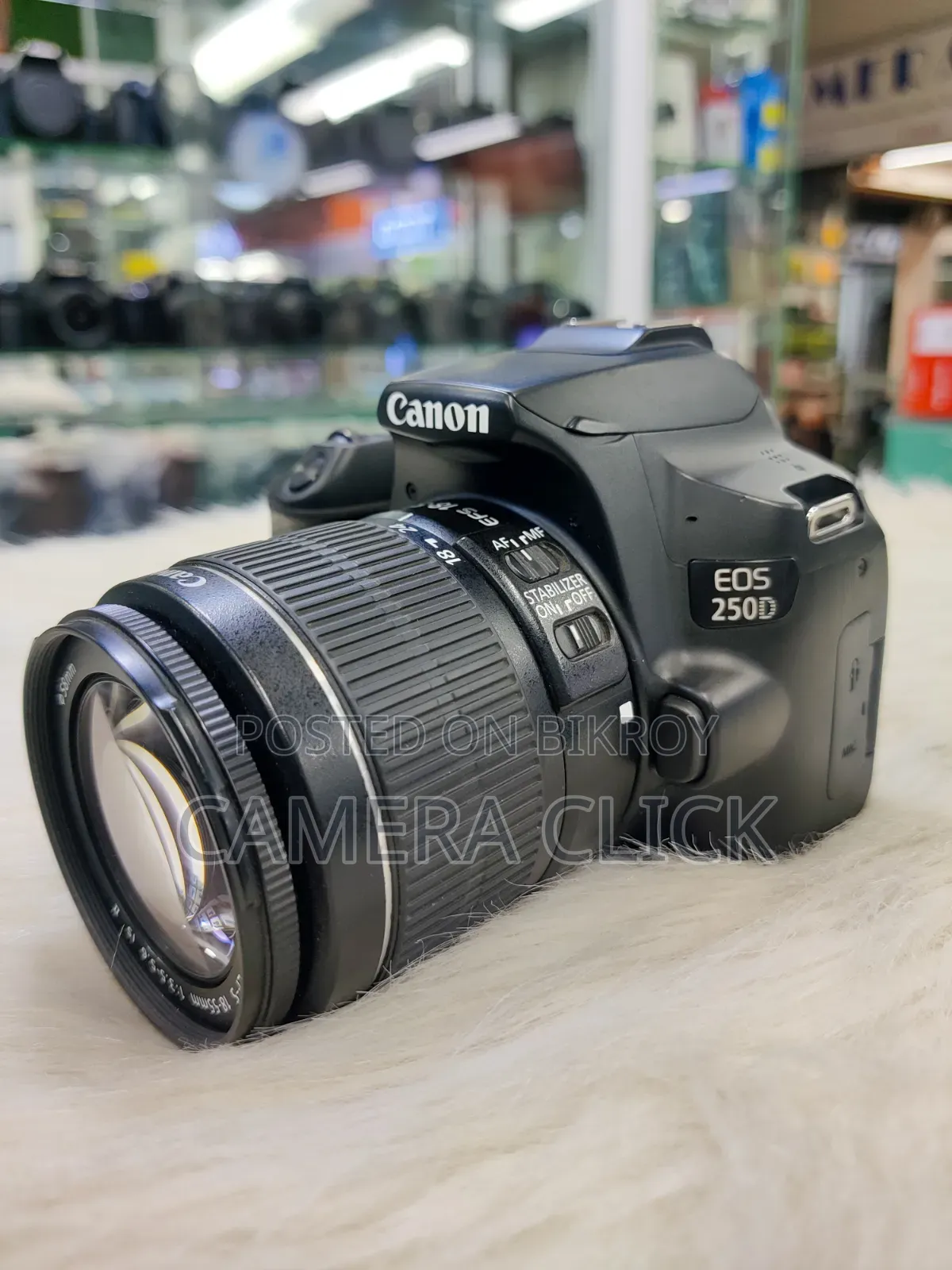 Canon EOS 250D With 18-55mm IS Lens