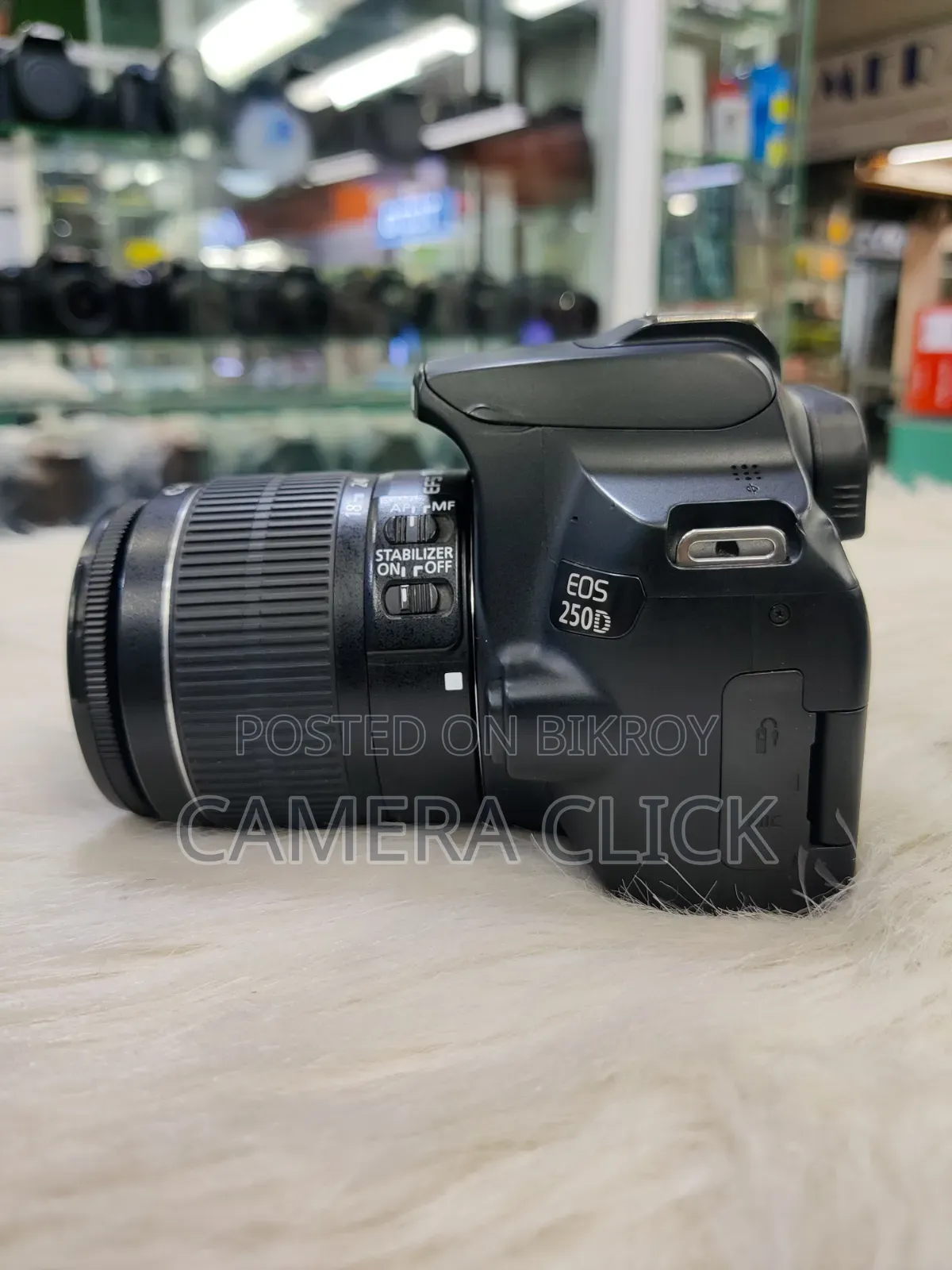 Canon EOS 250D With 18-55mm IS Lens