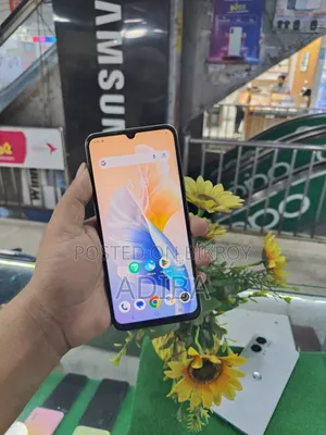 Vivo 128 GB Gold