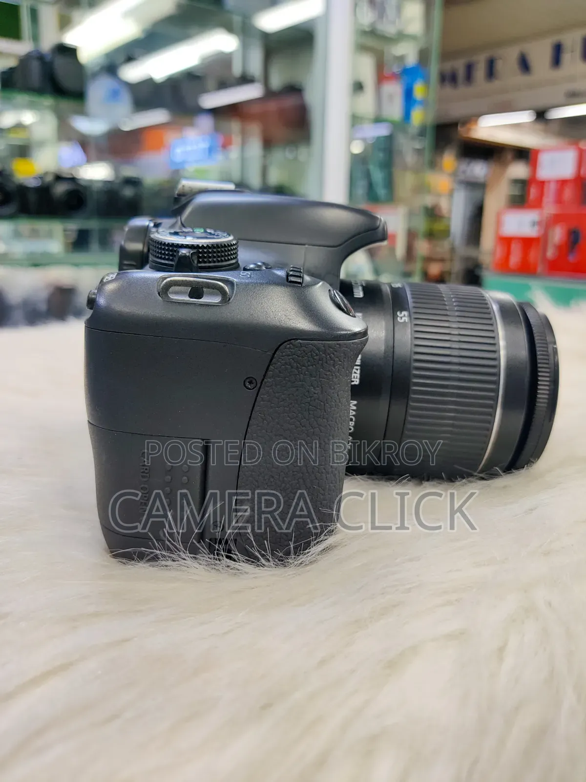 Canon EOS 600D With 18-55mm IS Lens