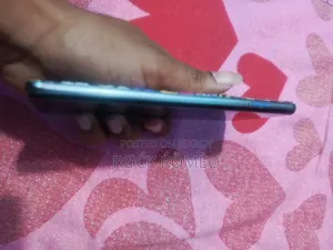 রিয়েলমি ১০ ৫জি ১২৮ জিবি