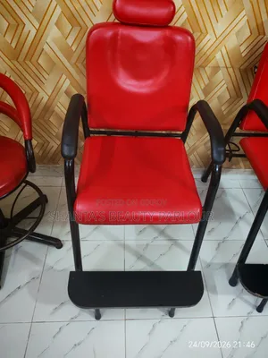Beauty Parlour Furniture