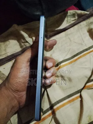 Vivo Y04 256 GB Silver