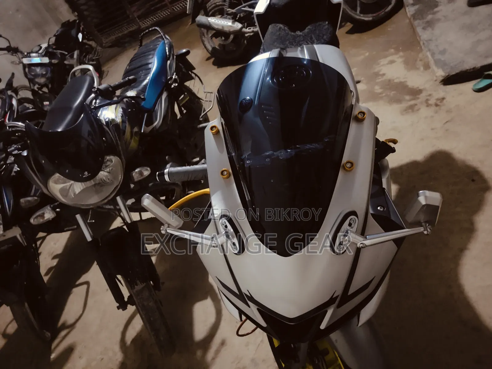 Yamaha R15 V3 2022 Silver