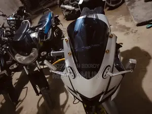 Yamaha R15 V3 2022 Silver