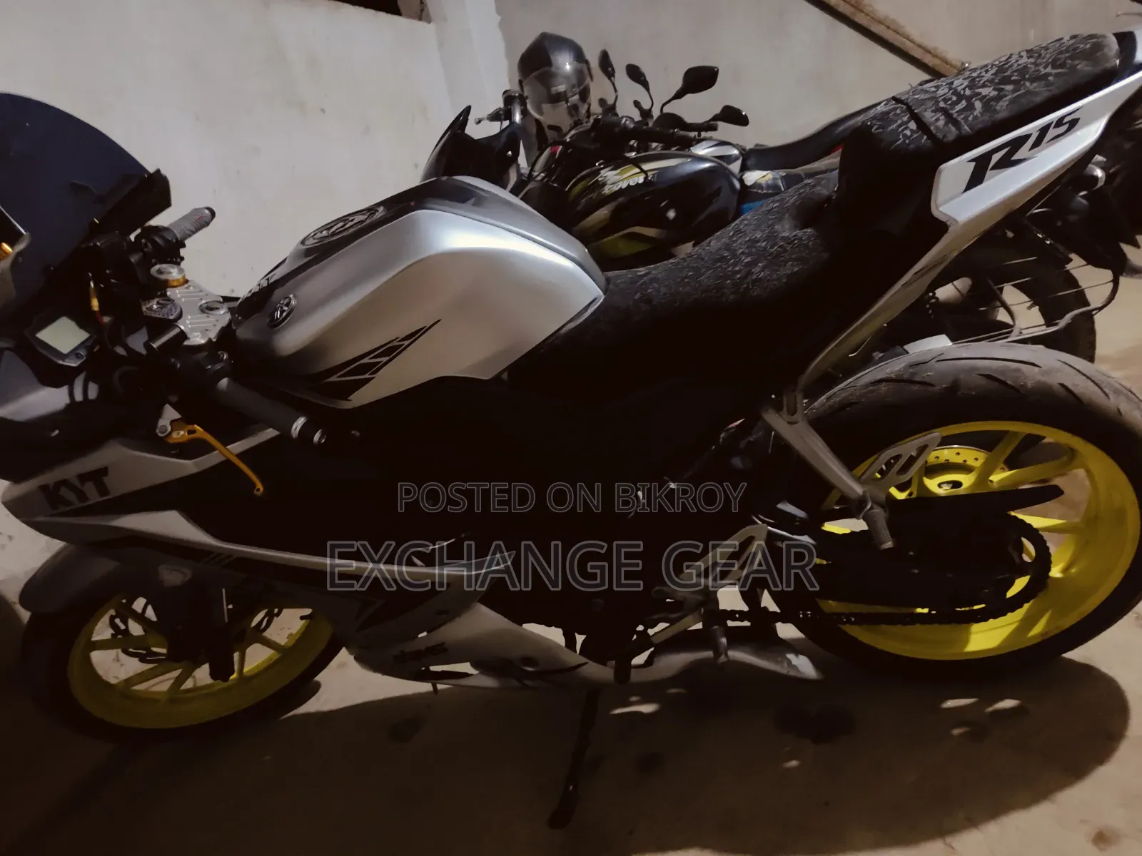 Yamaha R15 V3 2022 Silver