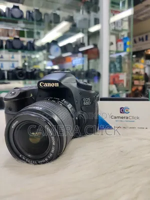 Canon EOS 60D & 18-55mm IS Lens
