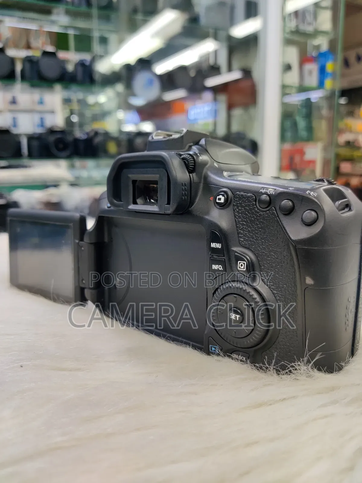 Canon EOS 60D & 18-55mm IS Lens
