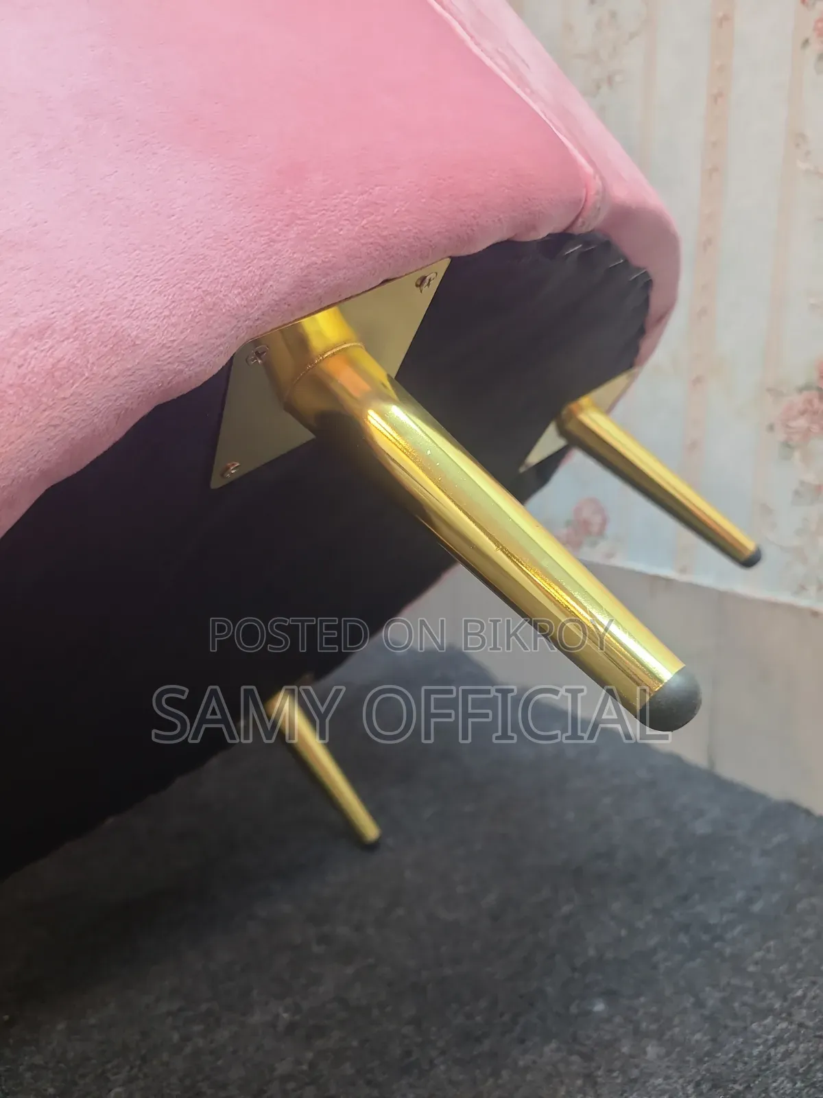 রয়েল টিউলিপ সোফা ভেলভেট ফ্যাব্রিক