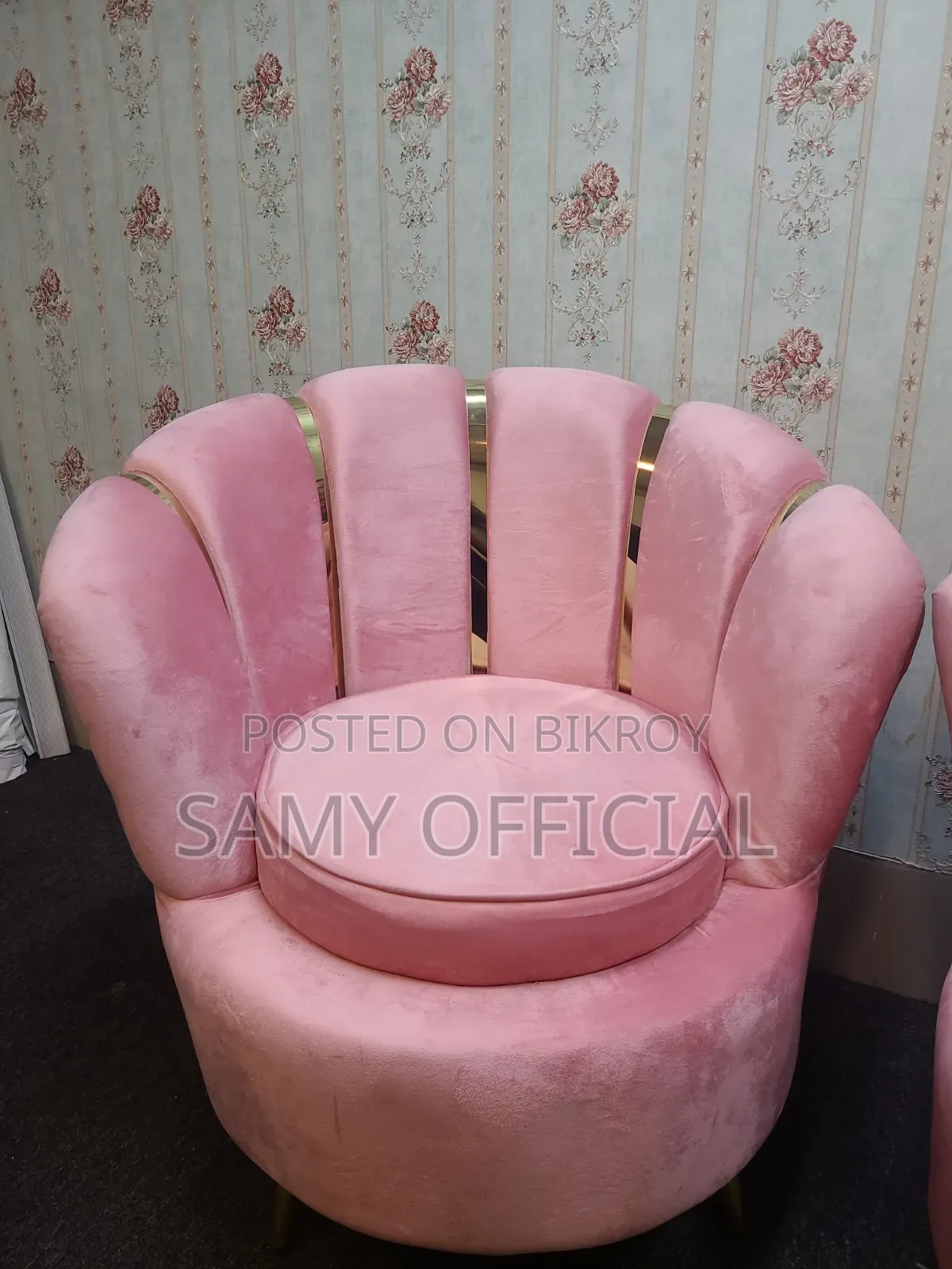 রয়েল টিউলিপ সোফা ভেলভেট ফ্যাব্রিক