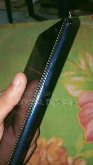Samsung Galaxy J 16 GB Blue