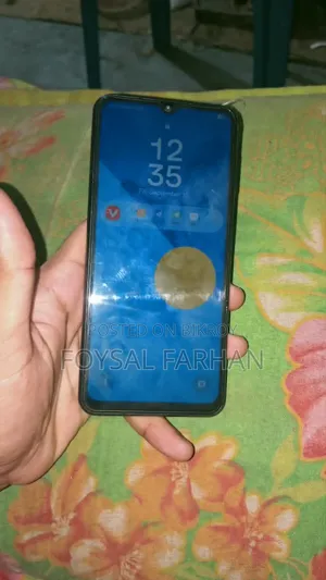 Samsung Galaxy J 16 GB Blue