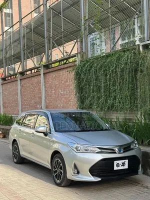টয়োটা করোল্লা ফিল্ডার ২০১৮ সিলভার