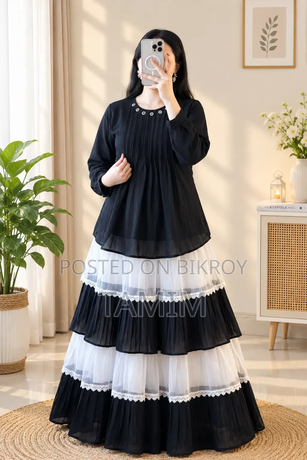 Trendy Ladies Tops and Skirt Set