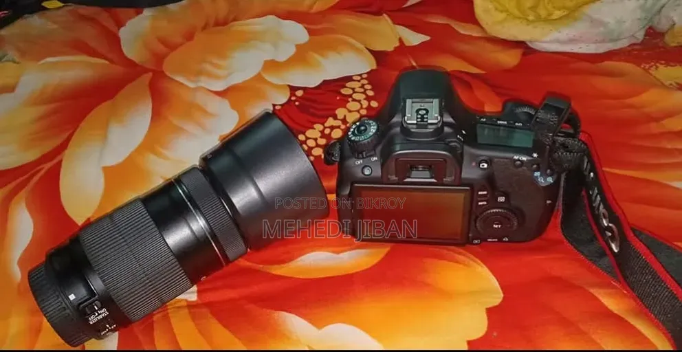ডিএসএলআর ক্যামেরা